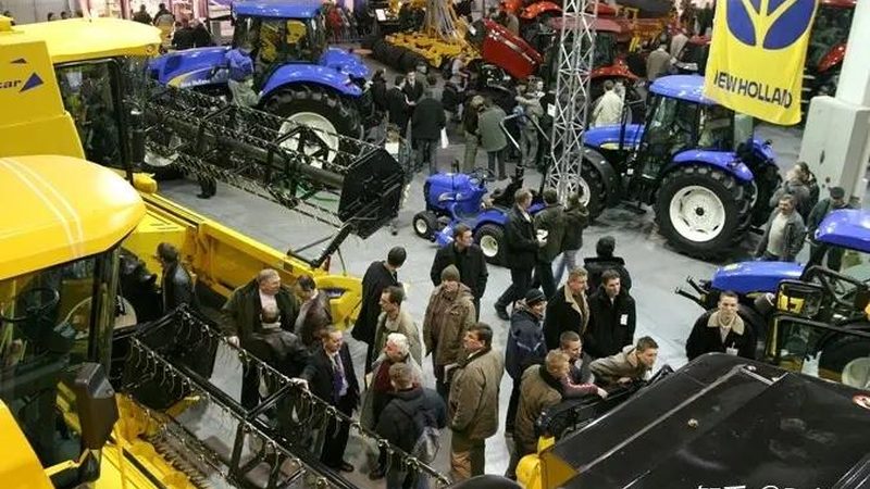 厂家直销的二手工程机械具有以下优势：